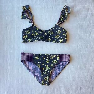 Like New Maaji girls 10 June Dreamy Reversible Two-Piece in multicolor /black
